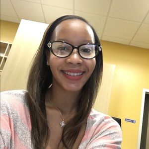 Meet your Posher, Candice